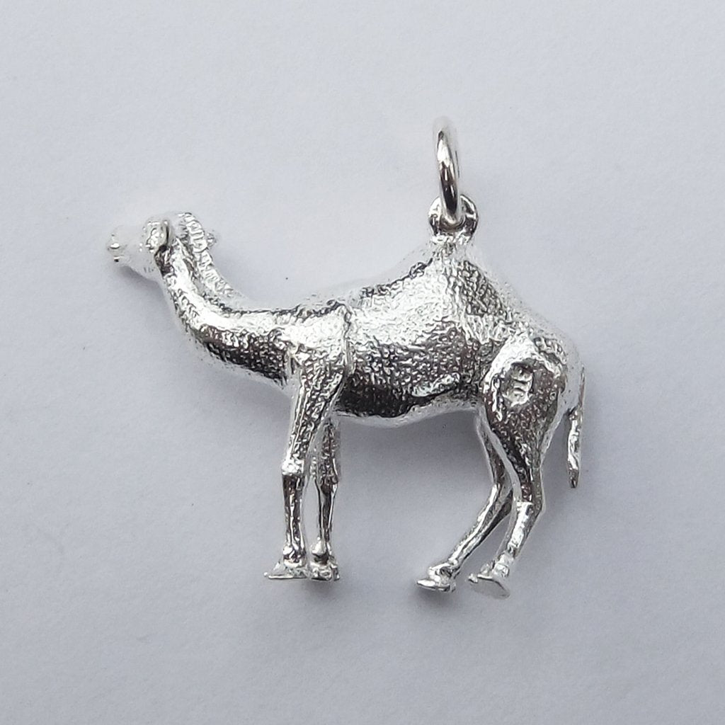 camel charm – 2 sizes