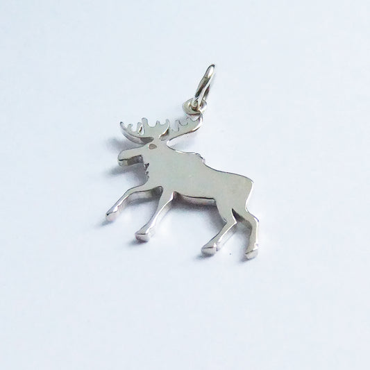 moose silhouette charm