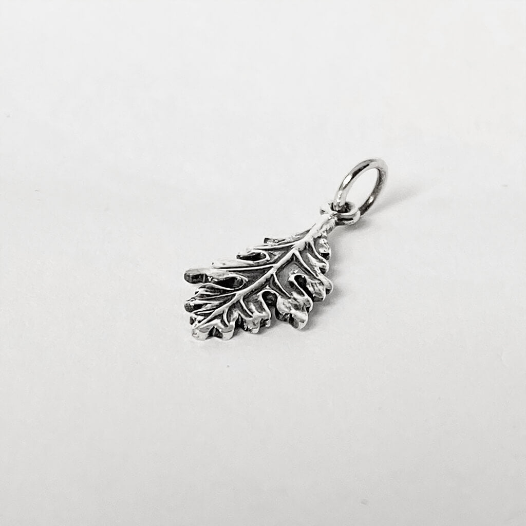 oak leaf charm