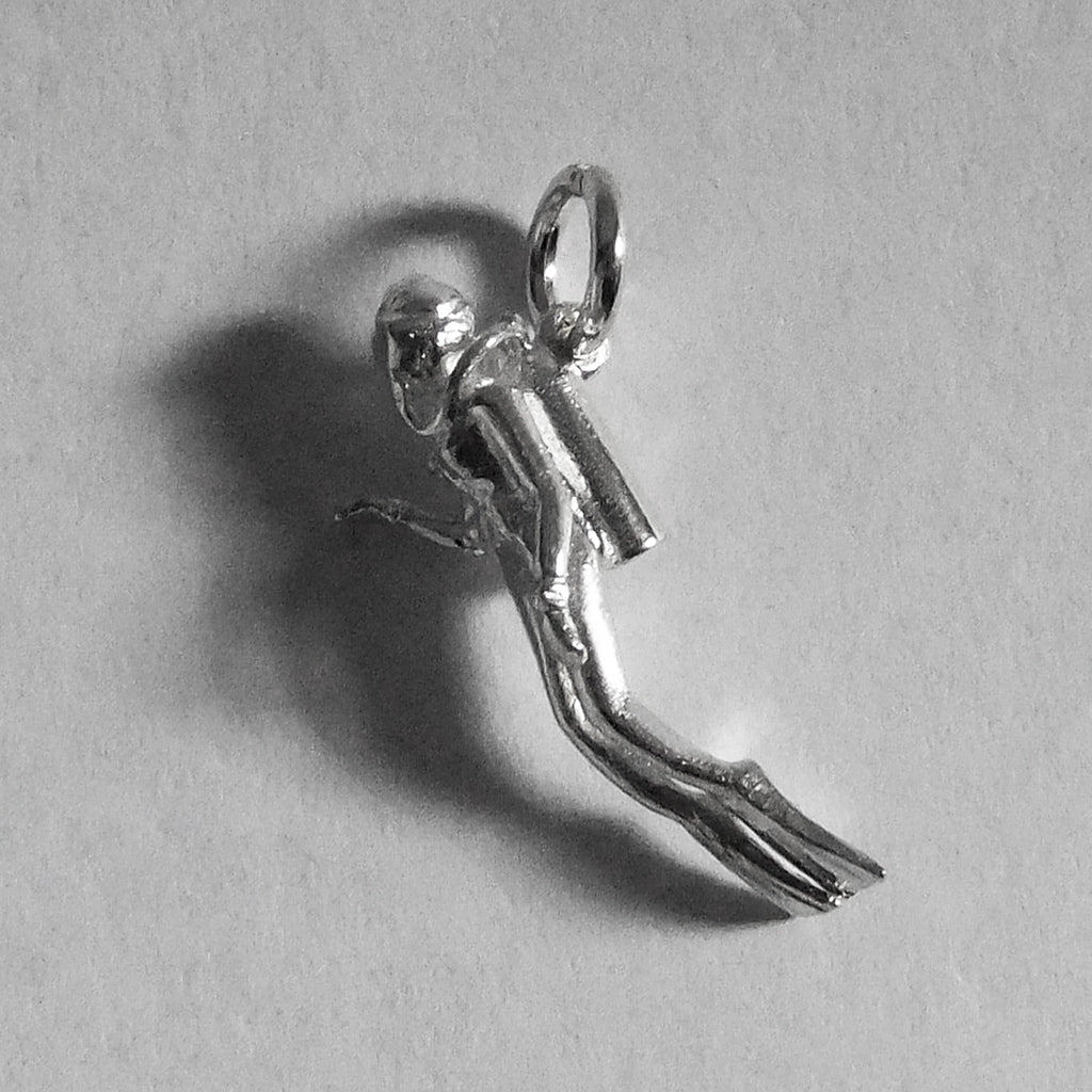 diver charm