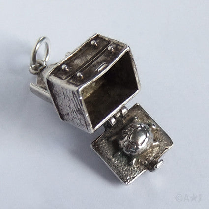 Vintage Nuvo dressing table charm pendant opens to tortoise
