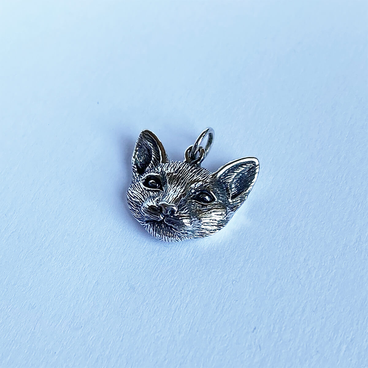 Lifelike sterling silver cat's head pendant from Charmarama Charms