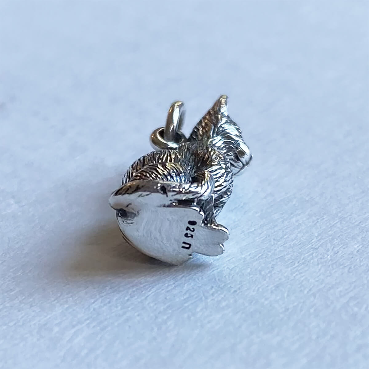 Sterling silver sitting cat charm from Charmarama charms