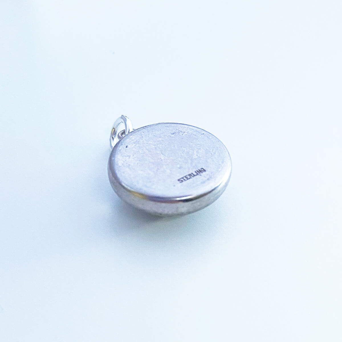 Reverse crystal vintage pendant