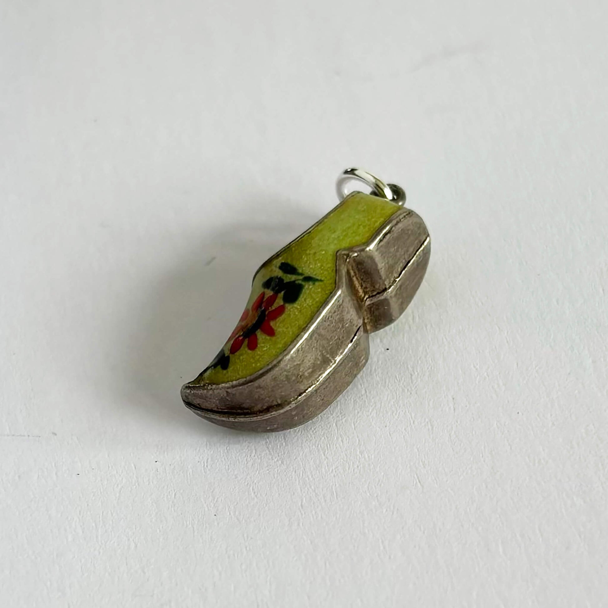Clog charm Holland souvenir silver with yellow enamel
