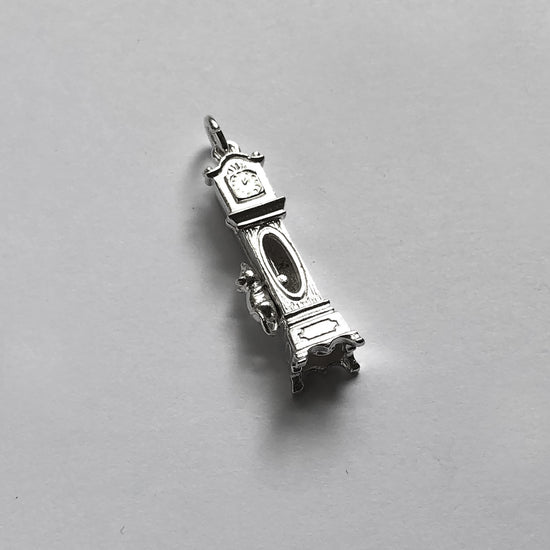 Grandfather Clock Charm with Moving Mouse Charmarama