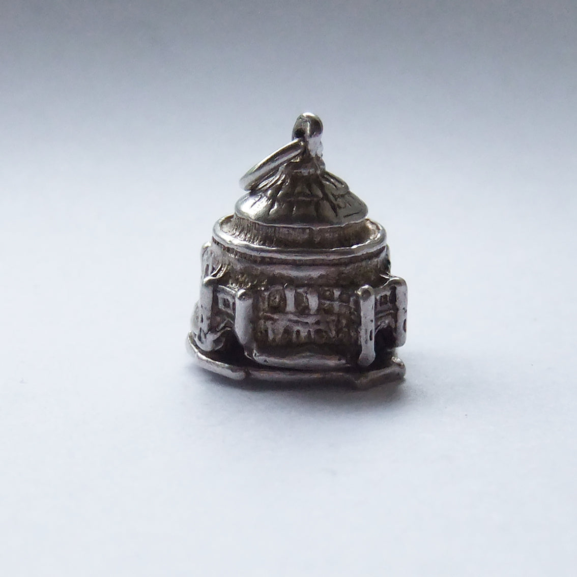Vintage Royal Albert Hall Charm Silver Opens to Seats
