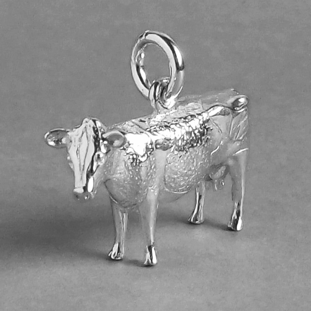 Bulk 20 Cow Head Charms, Silver Cow Charms, Farm Charms, Bulk Charms (5-1465)