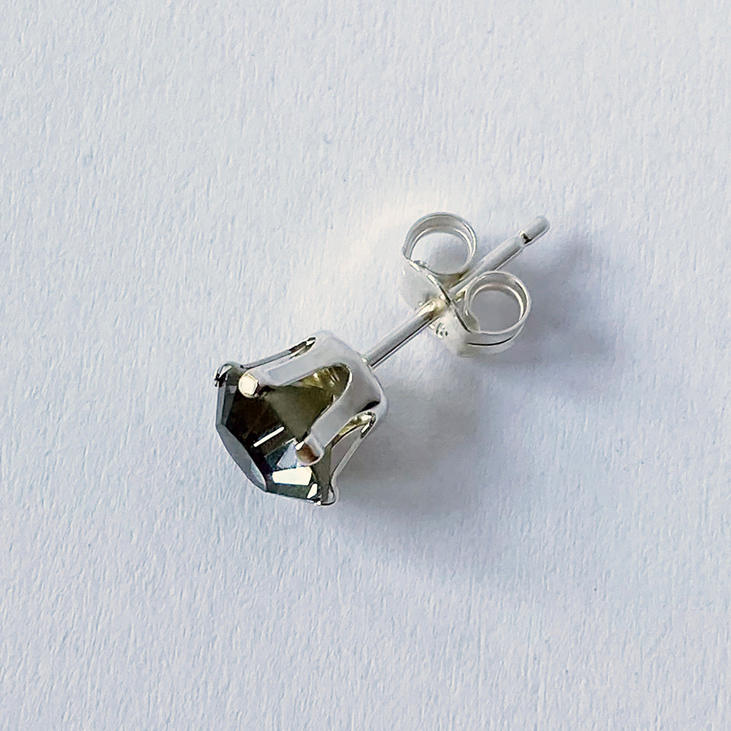 swarovski solitaire earrings | choice of colours