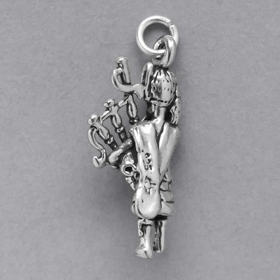 3D bagpiper charm back on grey background